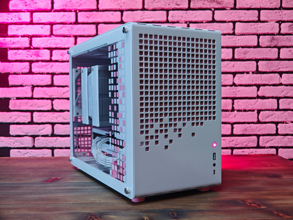 Сборка компьютера от SpectraPC в корпусе JonsboZ20Pink вид 4