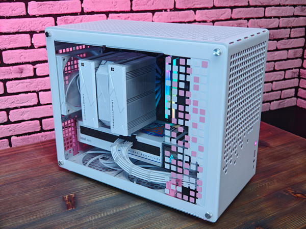 Сборка компьютера от SpectraPC в корпусе JonsboZ20Pink вид 5