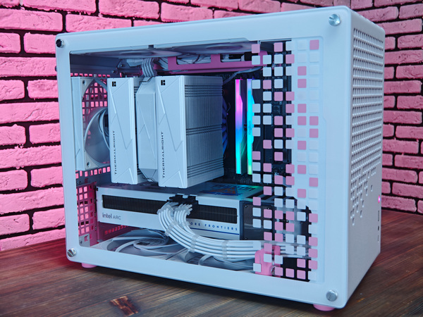 Сборка компьютера от SpectraPC в корпусе JonsboZ20Pink вид 6