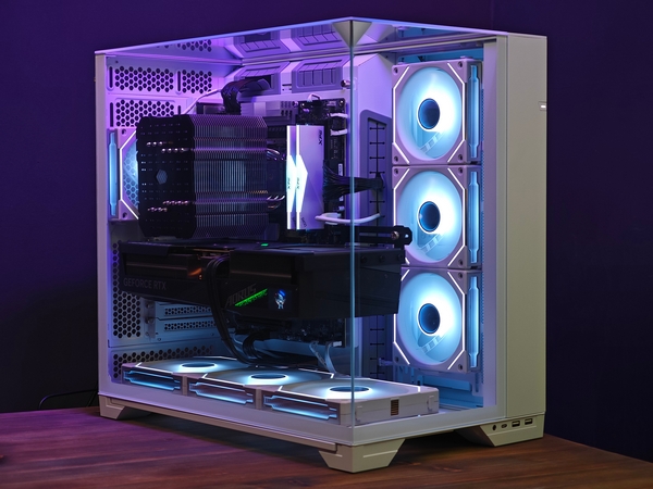 Сборка компьютера от SpectraPC в корпусе LIAN LI O11 VISION White вид 1