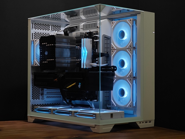 Сборка компьютера от SpectraPC в корпусе LIAN LI O11 VISION White вид 2