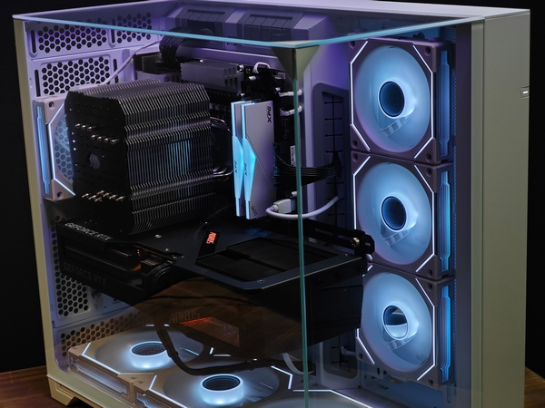 Сборка компьютера от SpectraPC в корпусе LIAN LI O11 VISION White вид 6