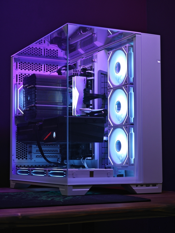 Сборка компьютера от SpectraPC в корпусе LIAN LI O11 VISION White вид 9