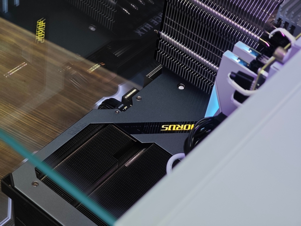 Сборка компьютера от SpectraPC в корпусе LIAN LI O11 VISION вид 7