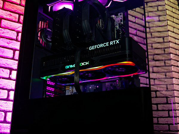 Сборка компьютера от SpectraPC в корпусе PHANTEKS Evolv X2 вид 10