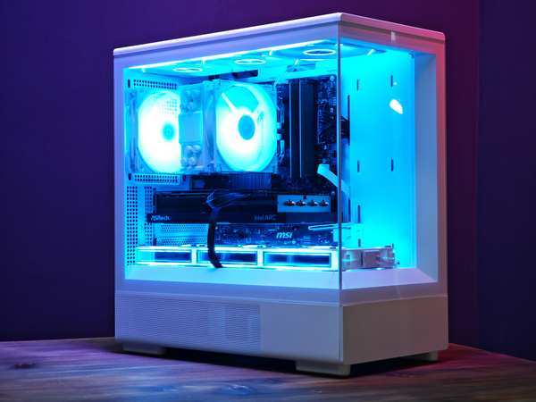 Сборка компьютера от SpectraPC в корпусе Zalman P10 вид 2