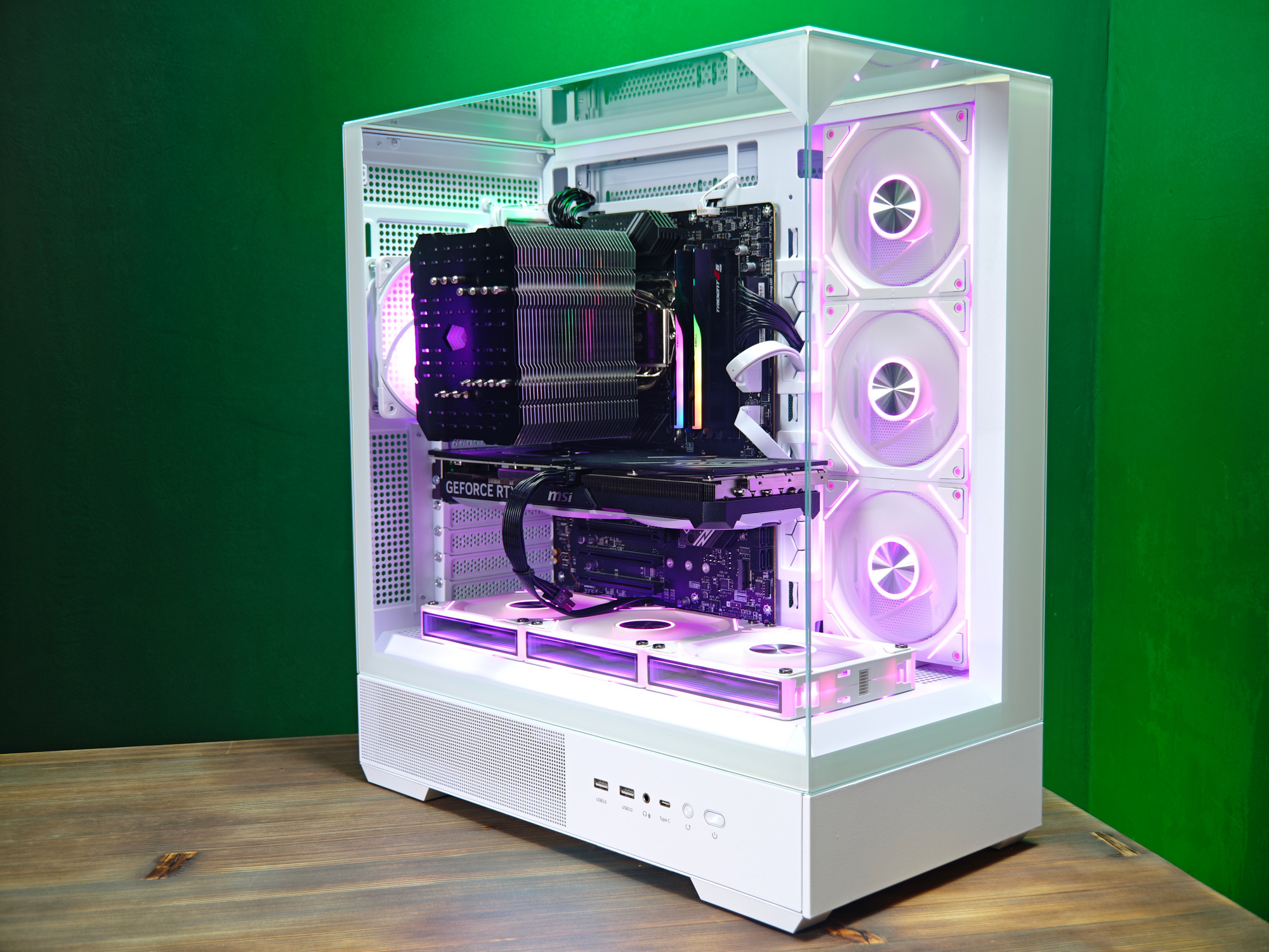 Сборка компьютера от SpectraPC в корпусе ZALMAN P40 PRISM вид 01