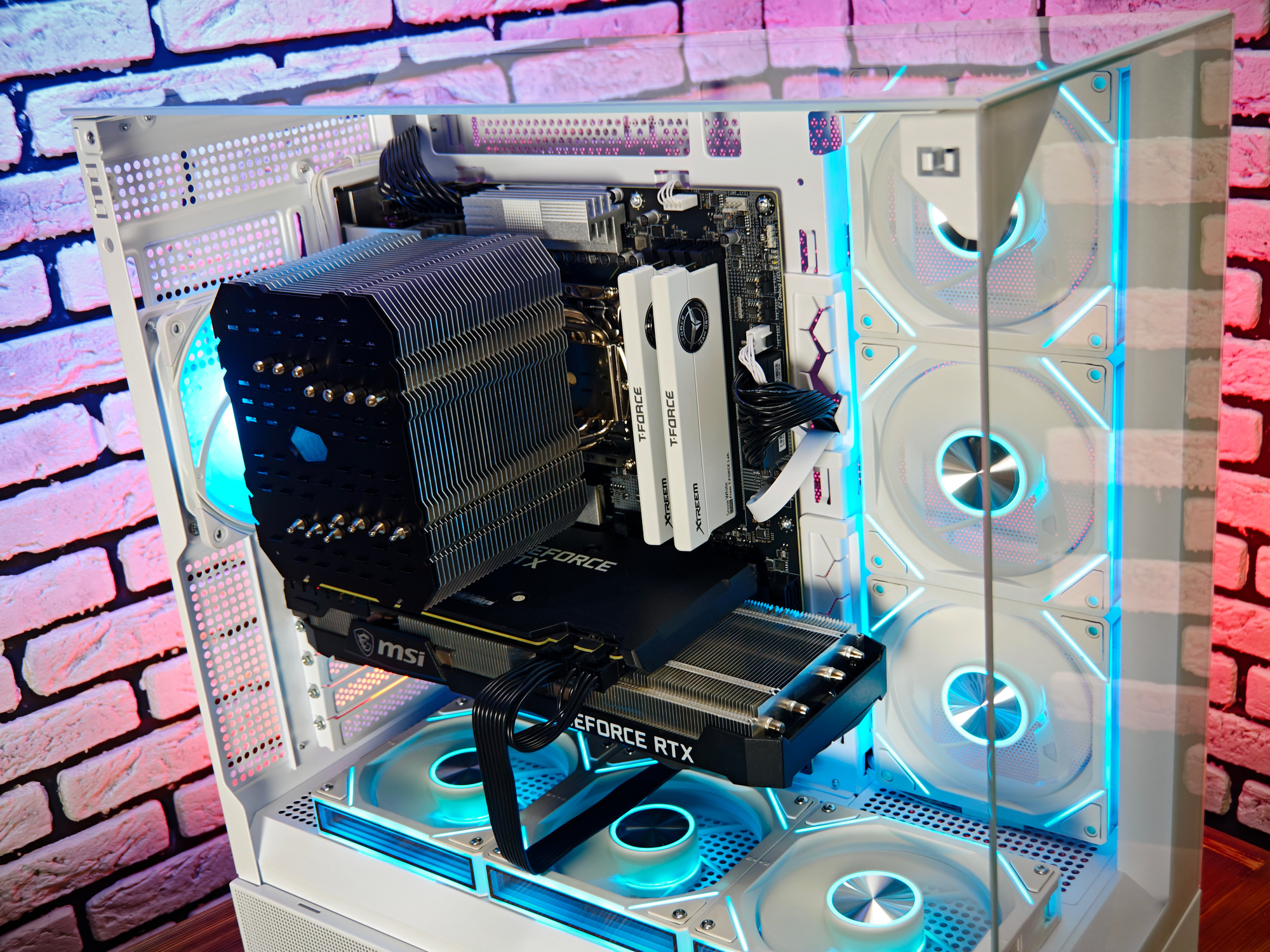 Сборка компьютера от SpectraPC в корпусе ZALMAN P40 PRISM вид 05