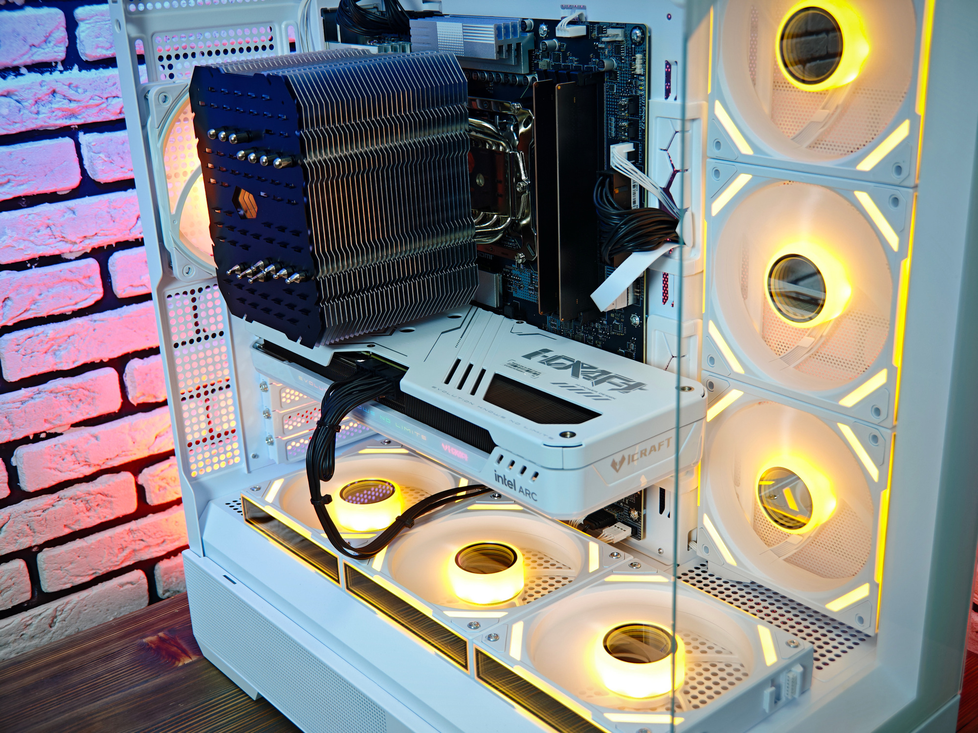 Сборка компьютера от SpectraPC в корпусе ZALMAN P40 PRISM вид 13