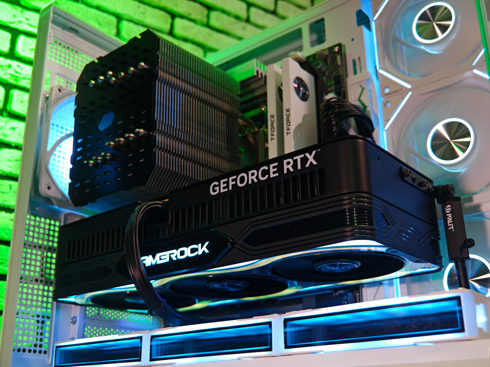 Сборка компьютера от SpectraPC в корпусе ZALMAN P40 PRISM вид 23