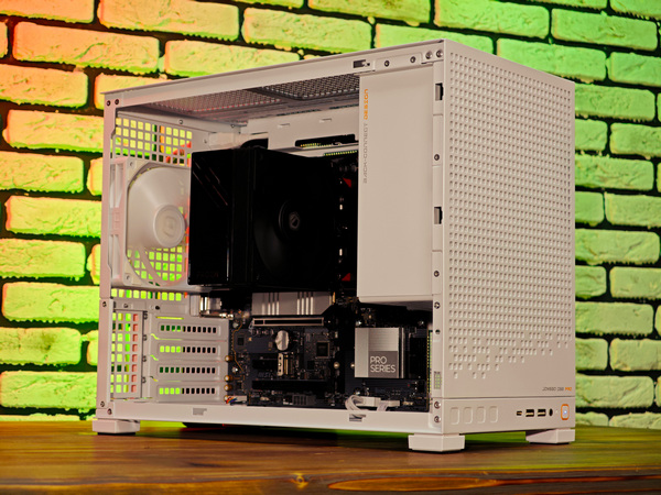 Сборка компьютера от SpectraPC в корпусе Jonsbo D32 Pro White вид 3