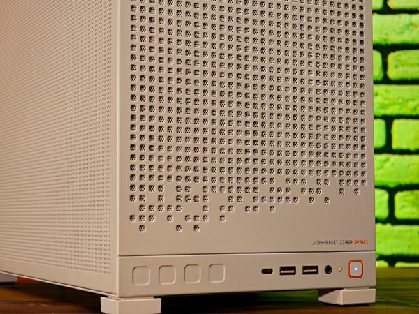 Сборка компьютера от SpectraPC в корпусе Jonsbo D32 Pro White вид 6