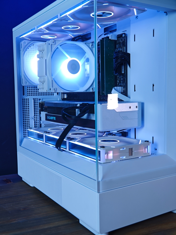 Сборка компьютера от SpectraPC в корпусе Zalman P10 вид 4