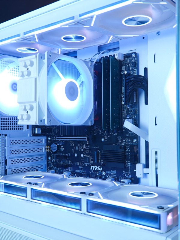 Сборка компьютера от SpectraPC в корпусе Zalman P10 вид 5